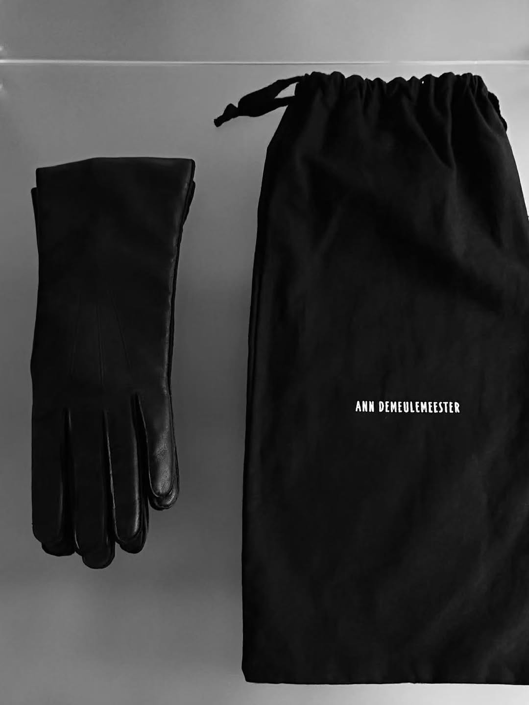 Post 10 by mondō Vintage on Instagram (carousel)