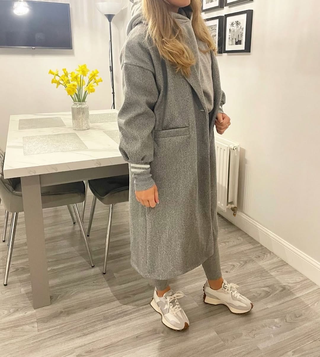 Post 7 by Elle’s Closet on Instagram (image)