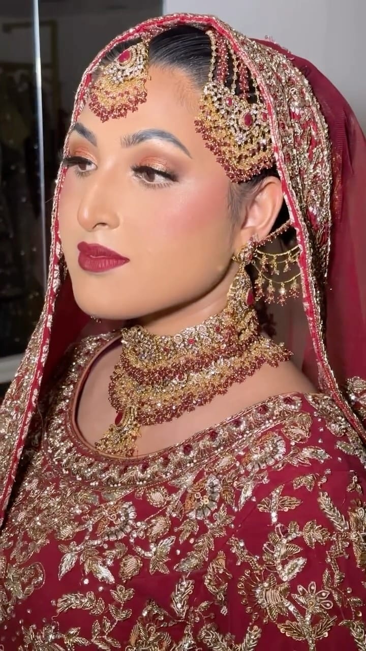 Post 6 by Seema Sarees on Instagram (video)