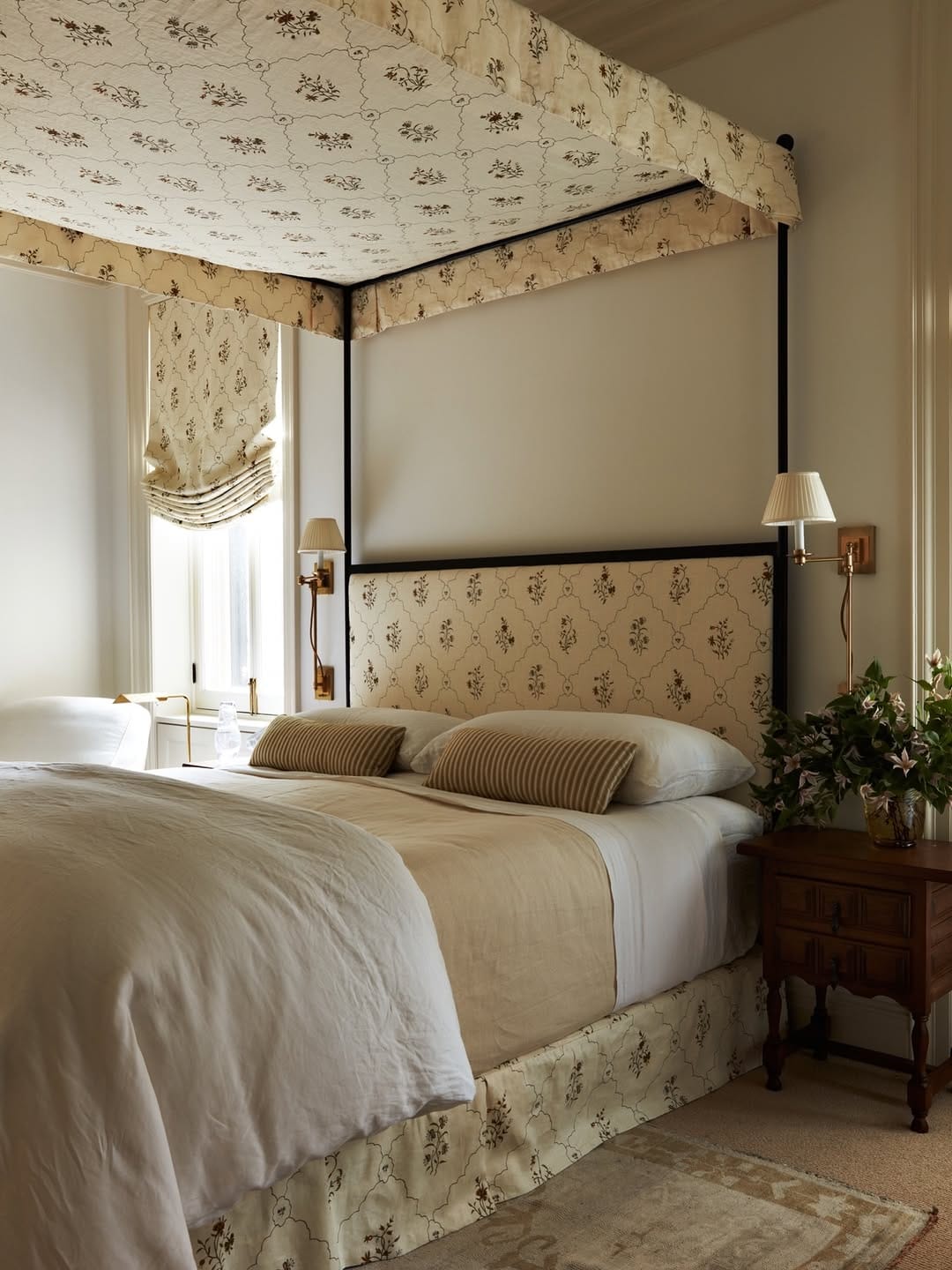 Post 10 by Alice Crawley Interiors on Instagram (carousel)