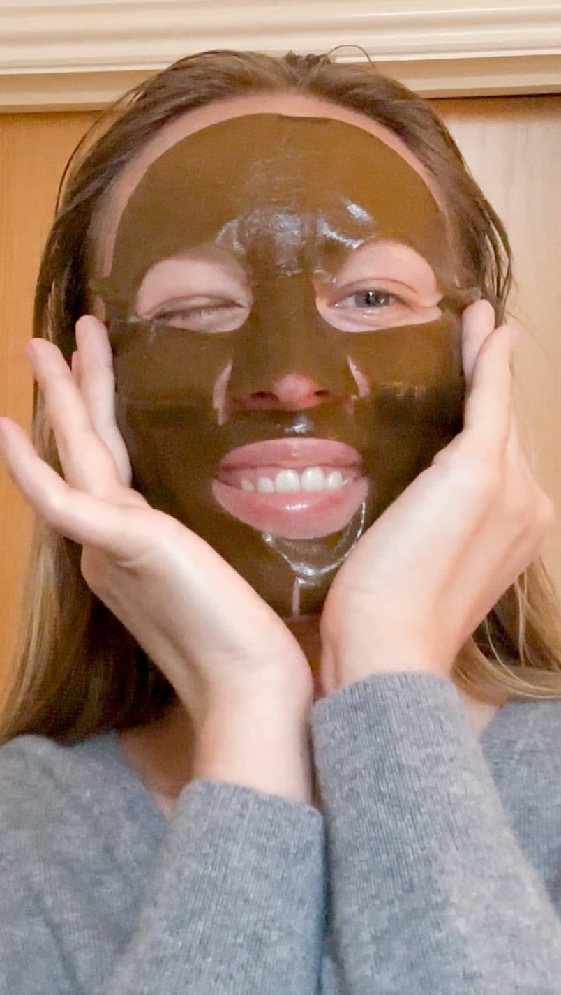 Post 6 by Lena Wro on Instagram (video)