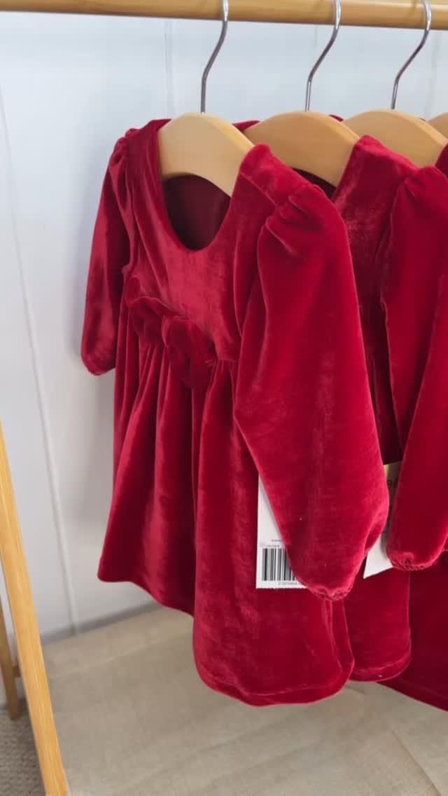Post 10 by London kids Outlet on Instagram (video)