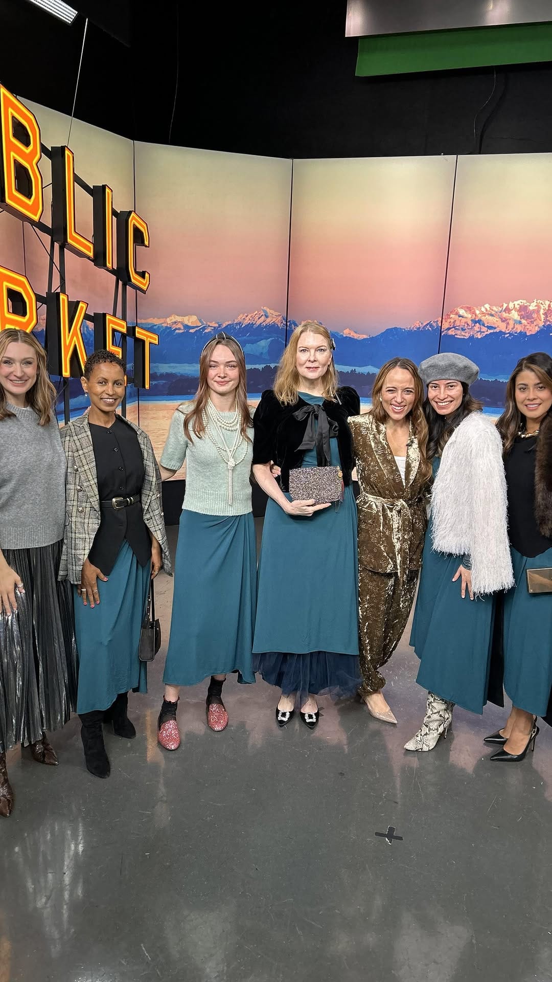 Post 3 by Styled Seattle on Instagram (video)