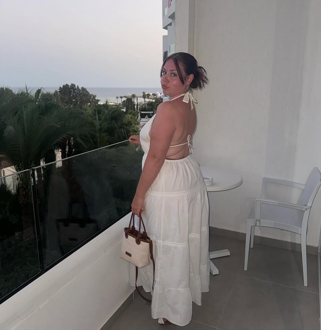 Post 6 by Chantelle 🌻 on Instagram (carousel)