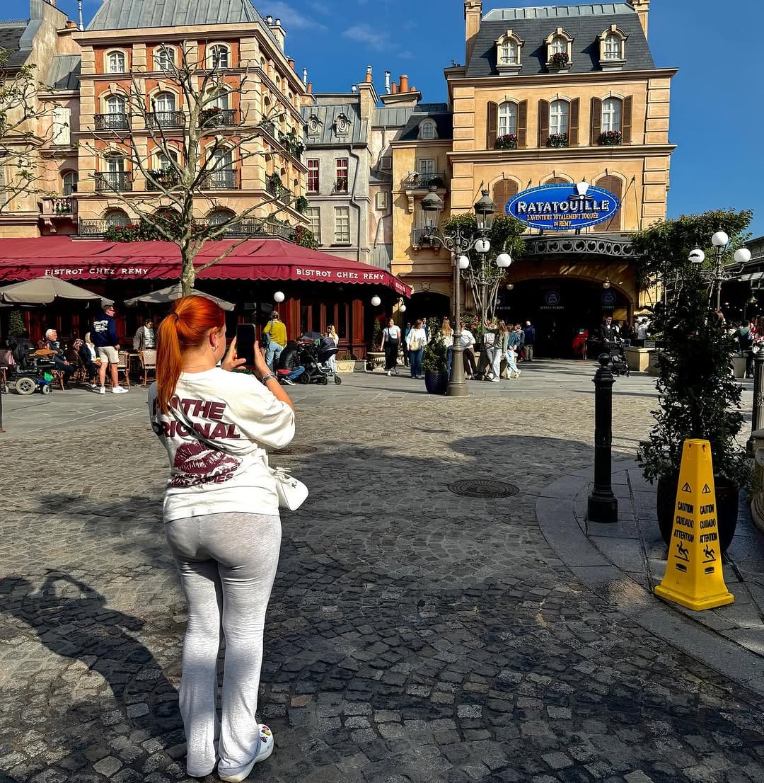 Post 9 by Chantelle 🌻 on Instagram (carousel)