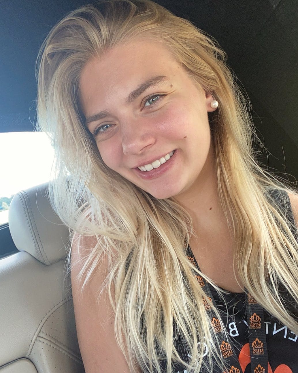 Post 3 by Rachelle Linsey on Instagram (image)