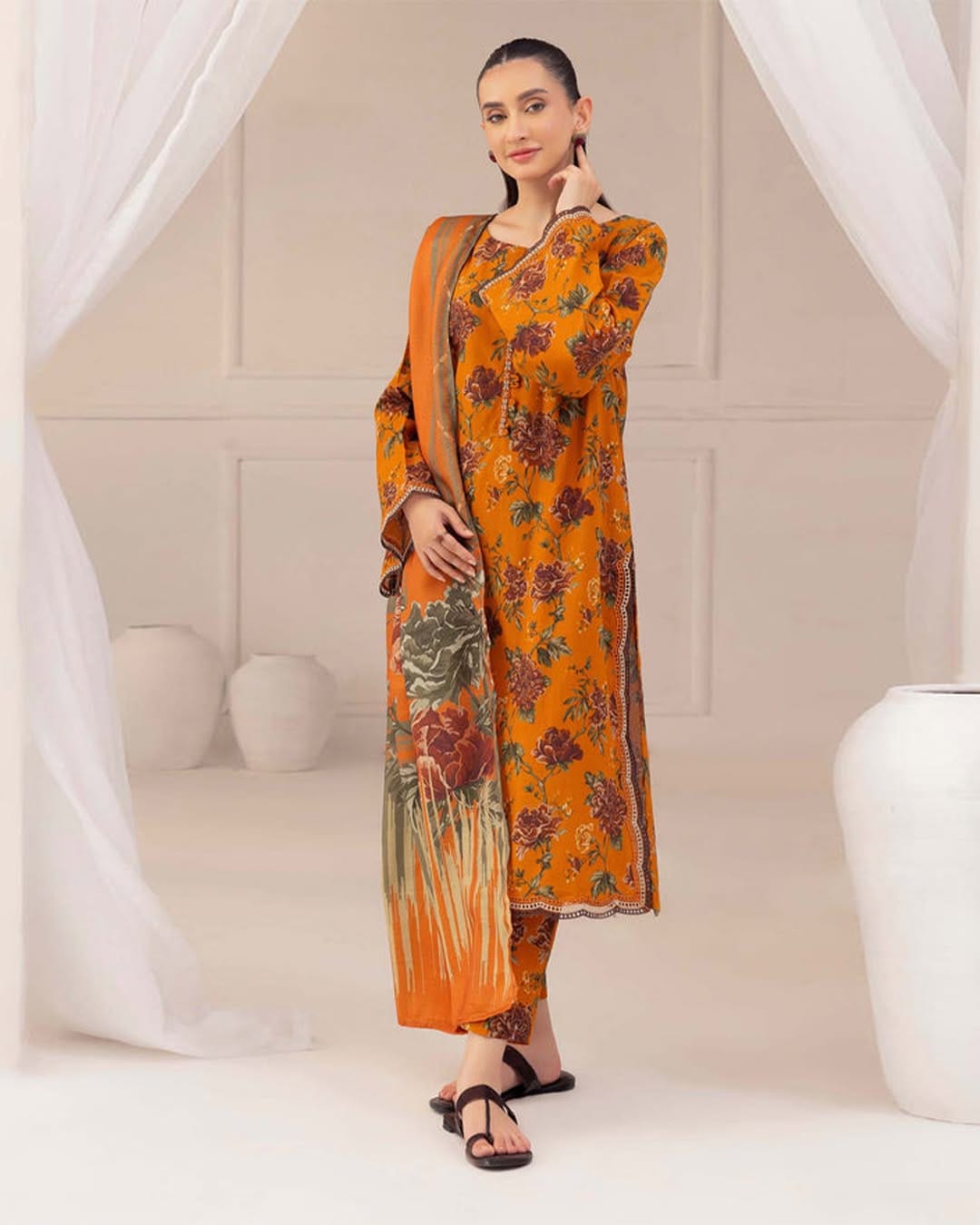 Post 3 by Pakistan Fashion Lounge on Instagram (image)