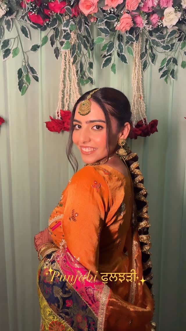 Post 4 by MEENU PANNU LABEL on Instagram (video)
