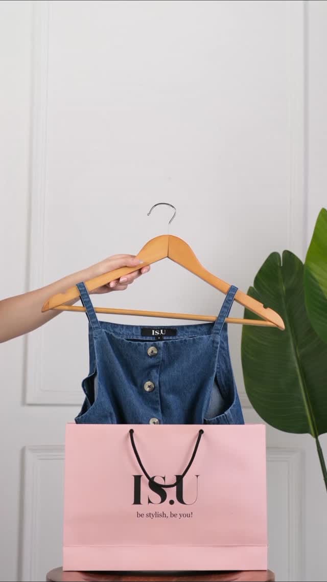 Post 2 by IS.U (is you) on Instagram (video)