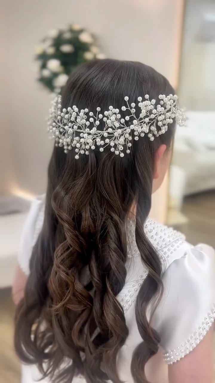 Post 4 by Samantha | PrettyBowtique | Childrens Hair Accessories on Instagram (video)