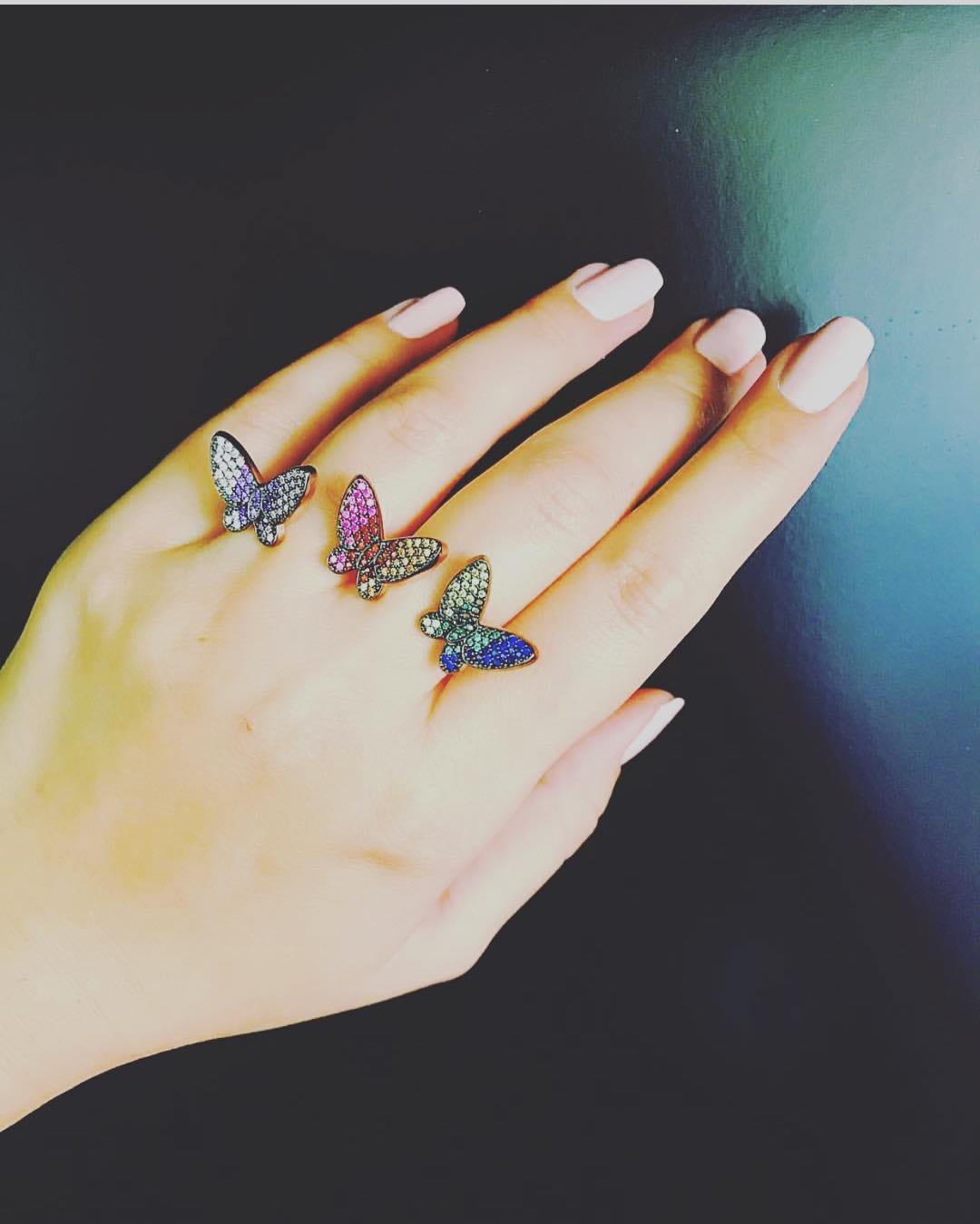 Post 8 by VIOLET LONDON on Instagram (image)