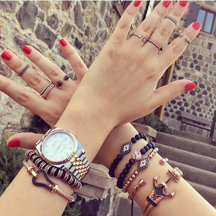 Post 10 by VIOLET LONDON on Instagram (image)