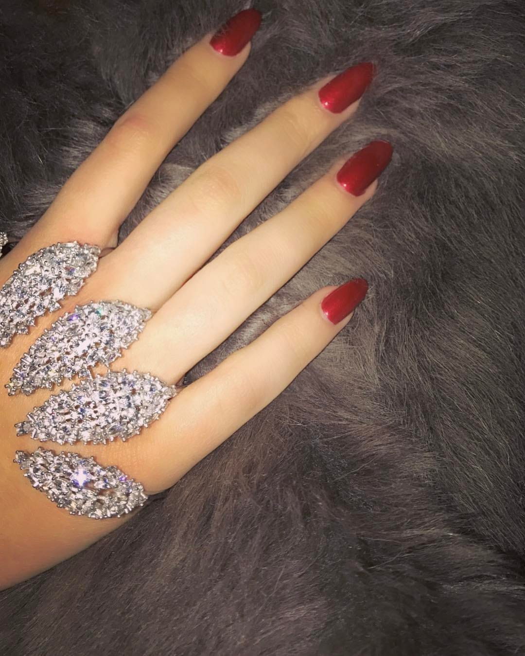 Post 1 by VIOLET LONDON on Instagram (image)