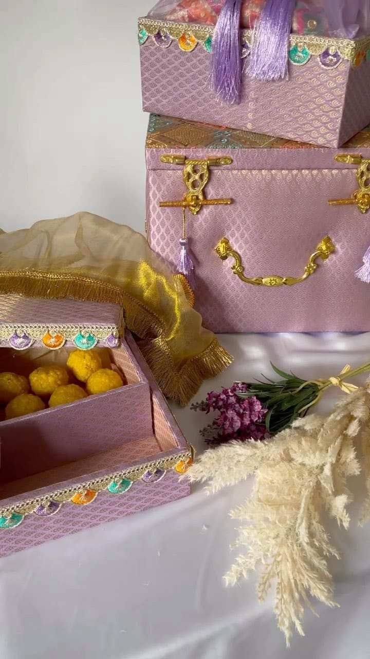 Post 10 by VIYAAH ACCESORIES on Instagram (video)