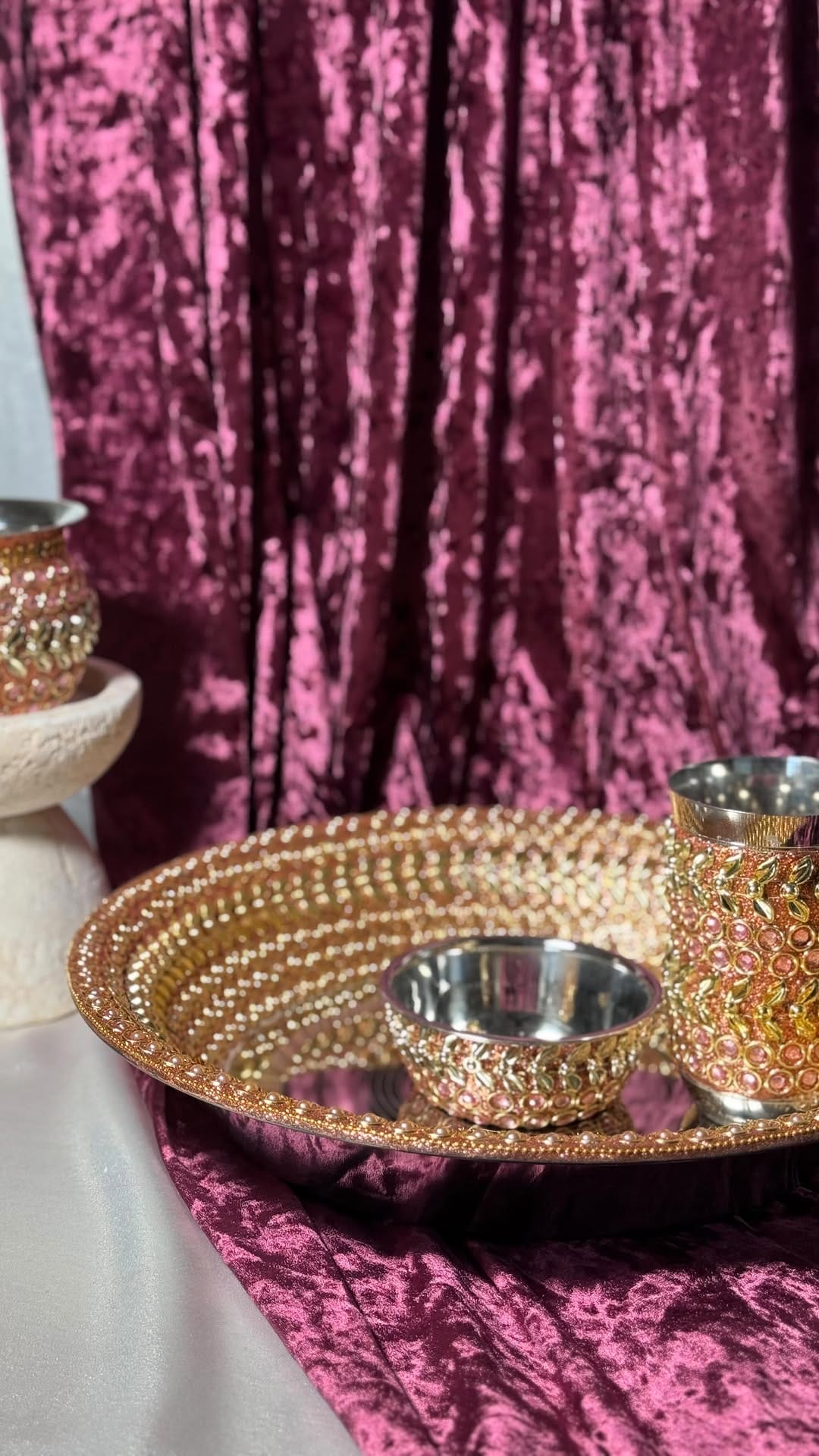 Post 6 by VIYAAH ACCESORIES on Instagram (video)