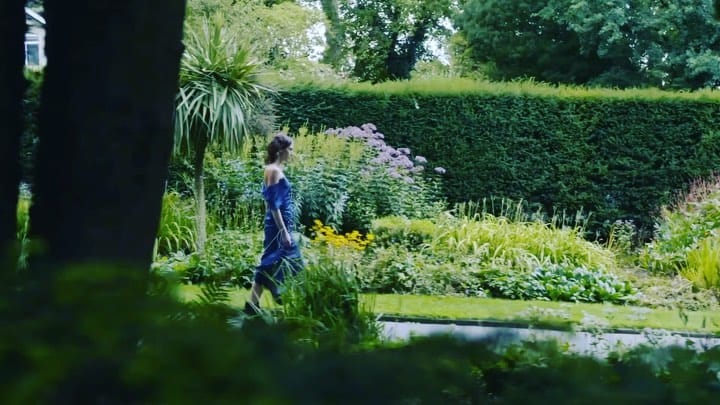 Post 6 by Julie the Obscure on Instagram (video)