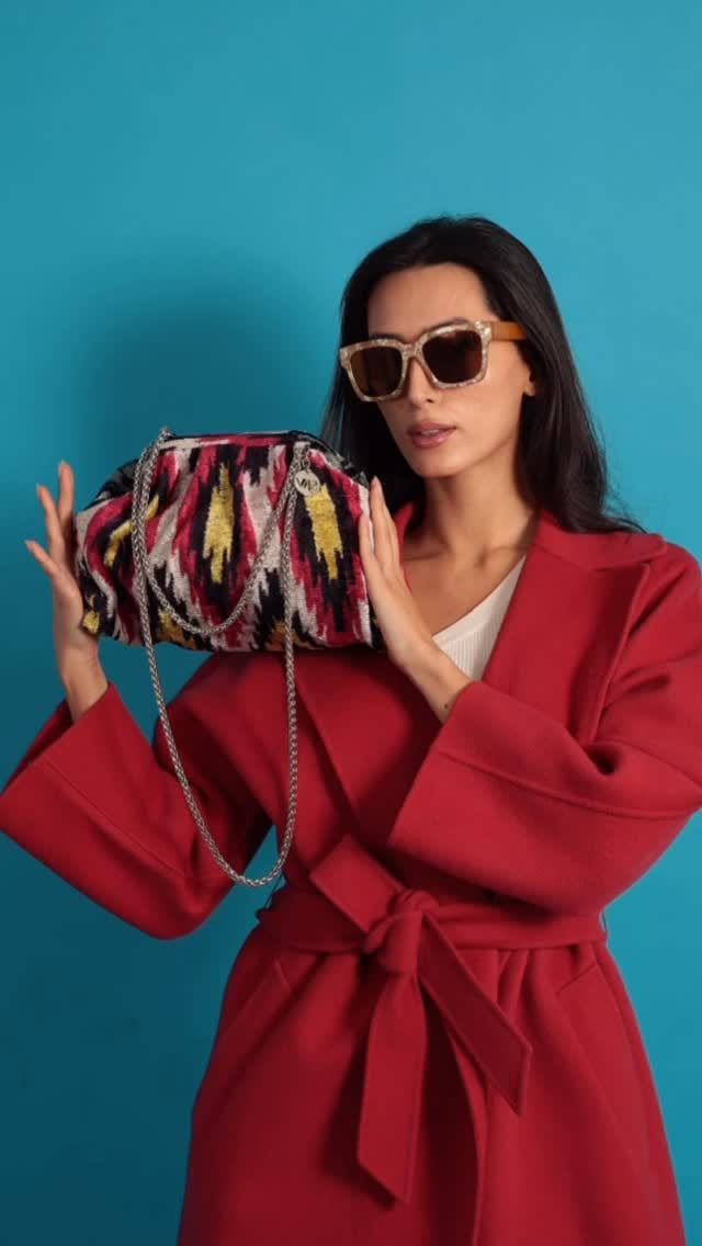 Post 1 by SJW Bags London Official on Instagram (video)