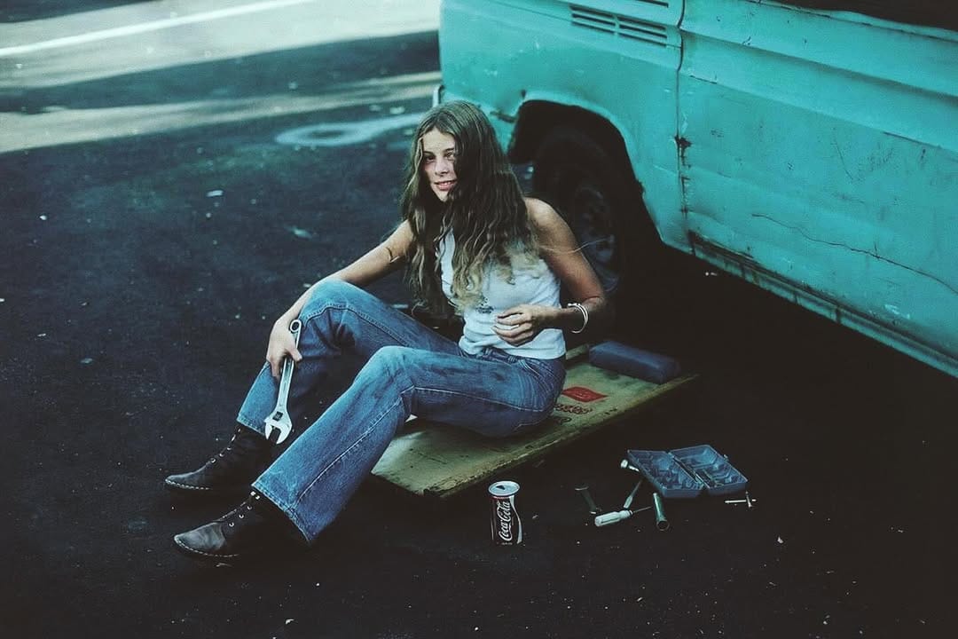Post 10 by Yesterday’s Babe Vintage on Instagram (image)