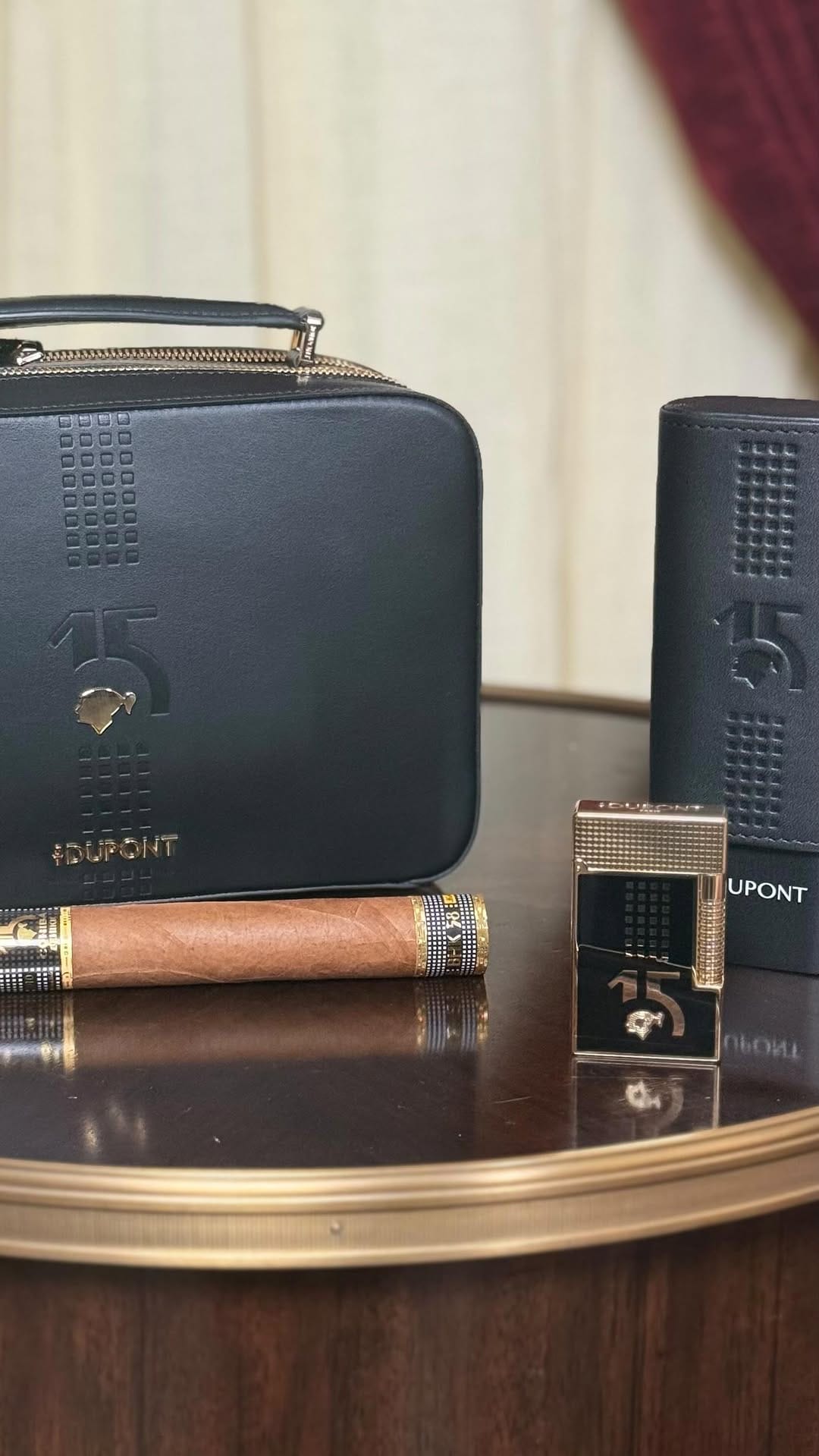 Post 4 by Davidoff London on Instagram (video)