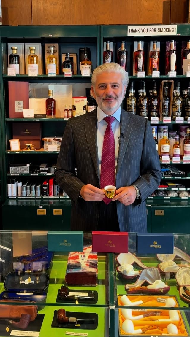 Post 3 by Davidoff London on Instagram (video)
