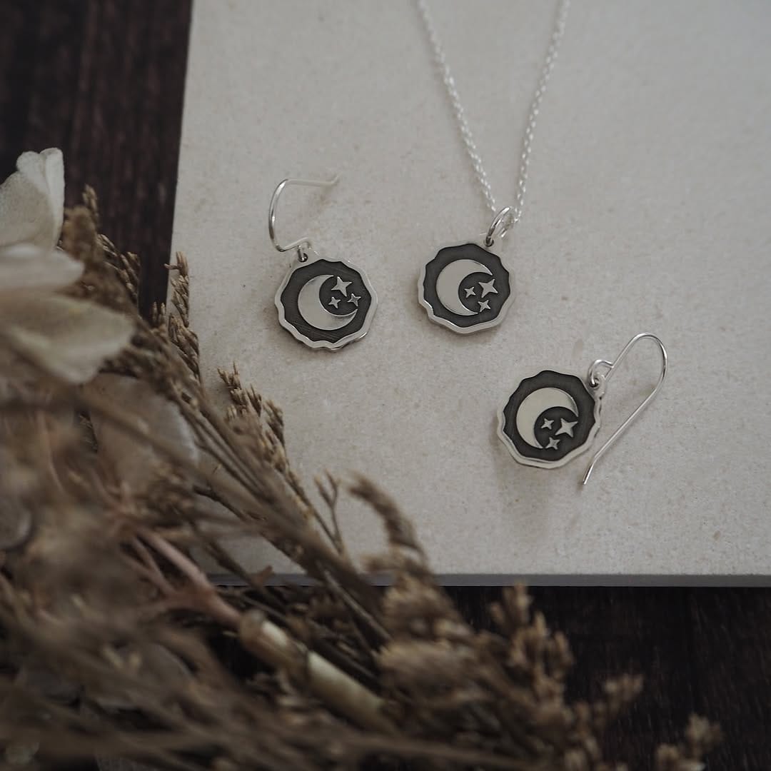 Post 3 by The Old Farmhouse Jewellery on Instagram (image)