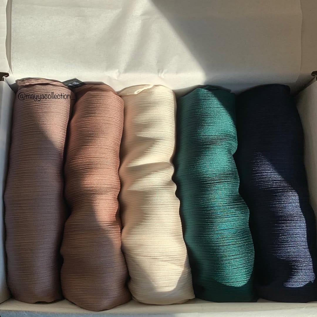 Post 1 by Mayya collection on Instagram (image)