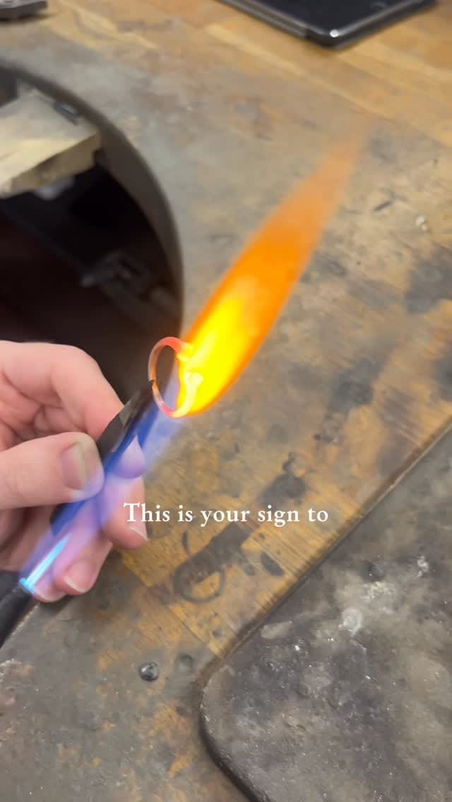 Post 5 by London Rocks Jewellery on Instagram (video)