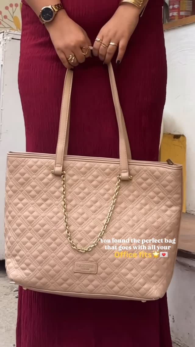 Post 3 by Carlton London on Instagram (video)
