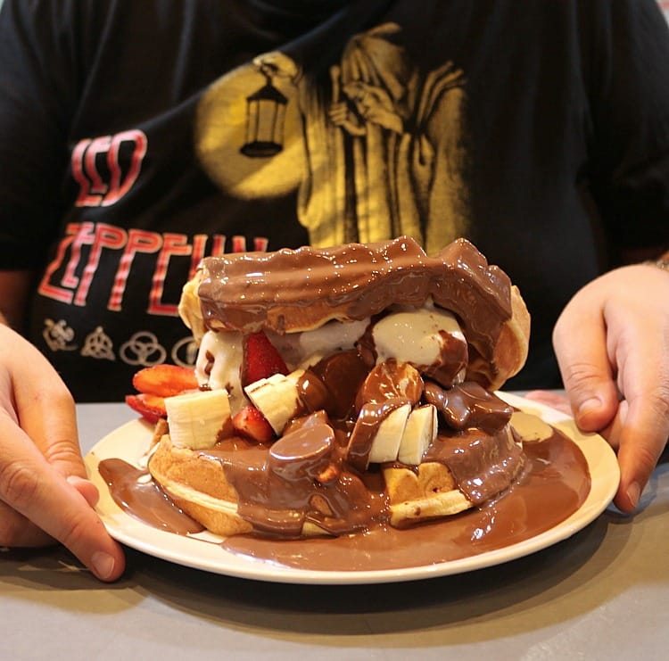 Post 4 by Tella Balls Dessert Bar on Instagram (image)