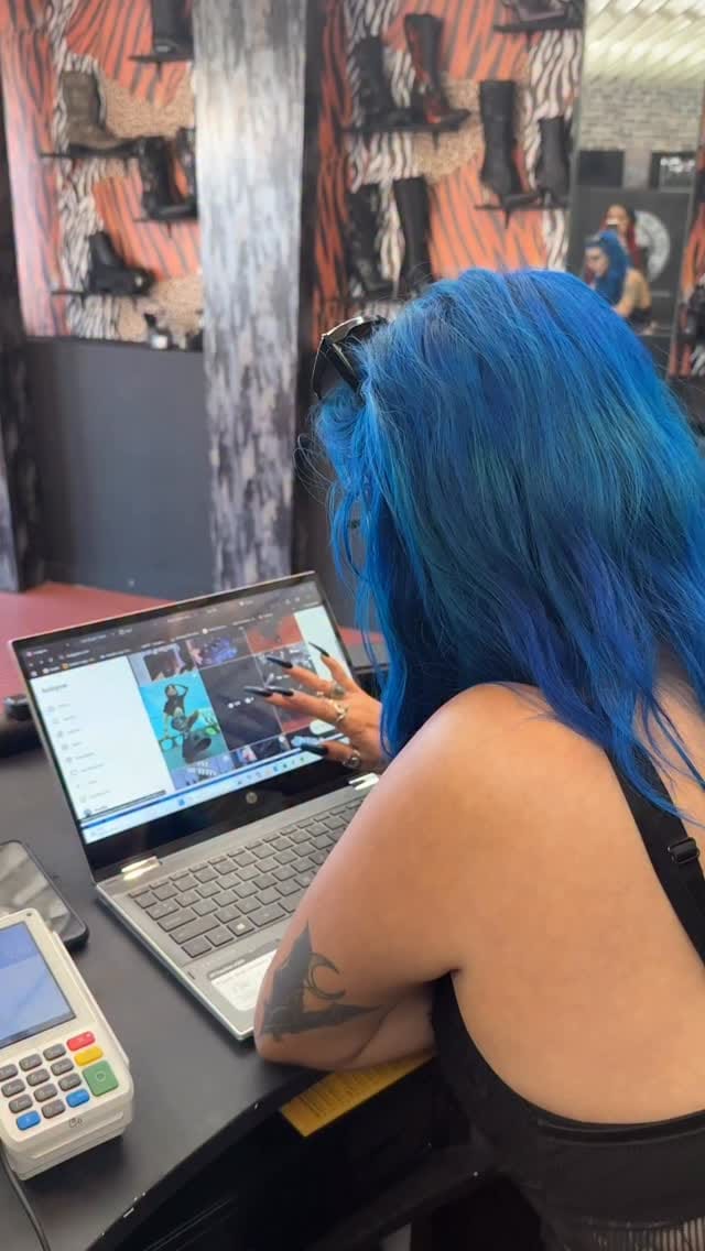 Post 6 by Posers Hollywood on Instagram (video)