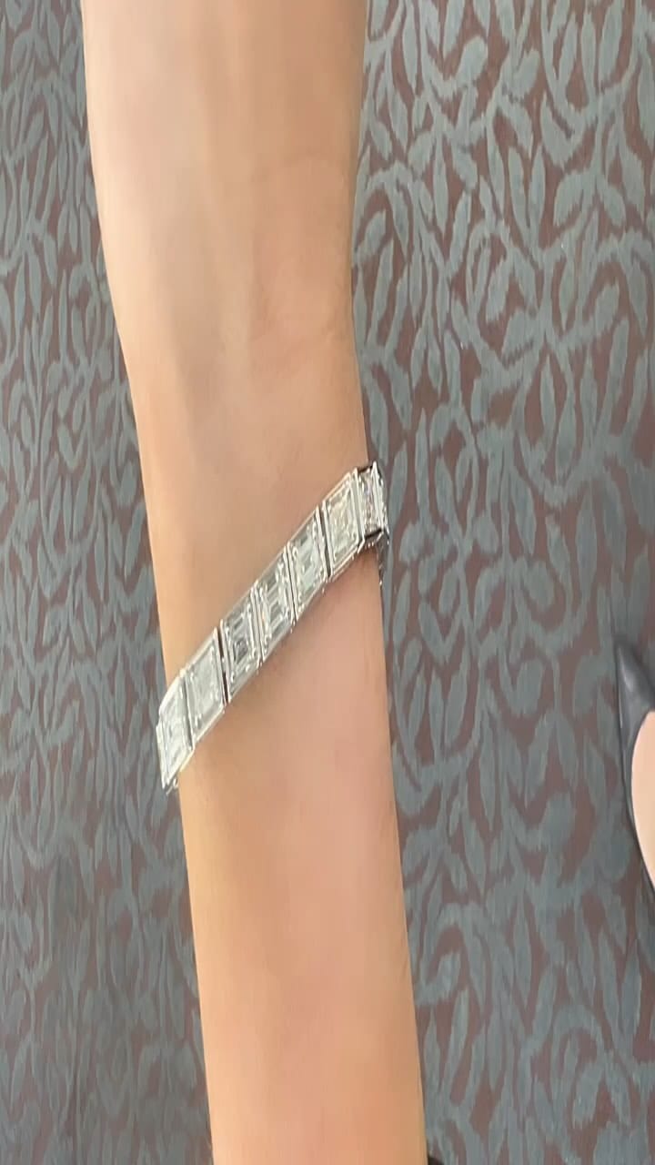 Post 1 by Gail Jewelers on Instagram (video)