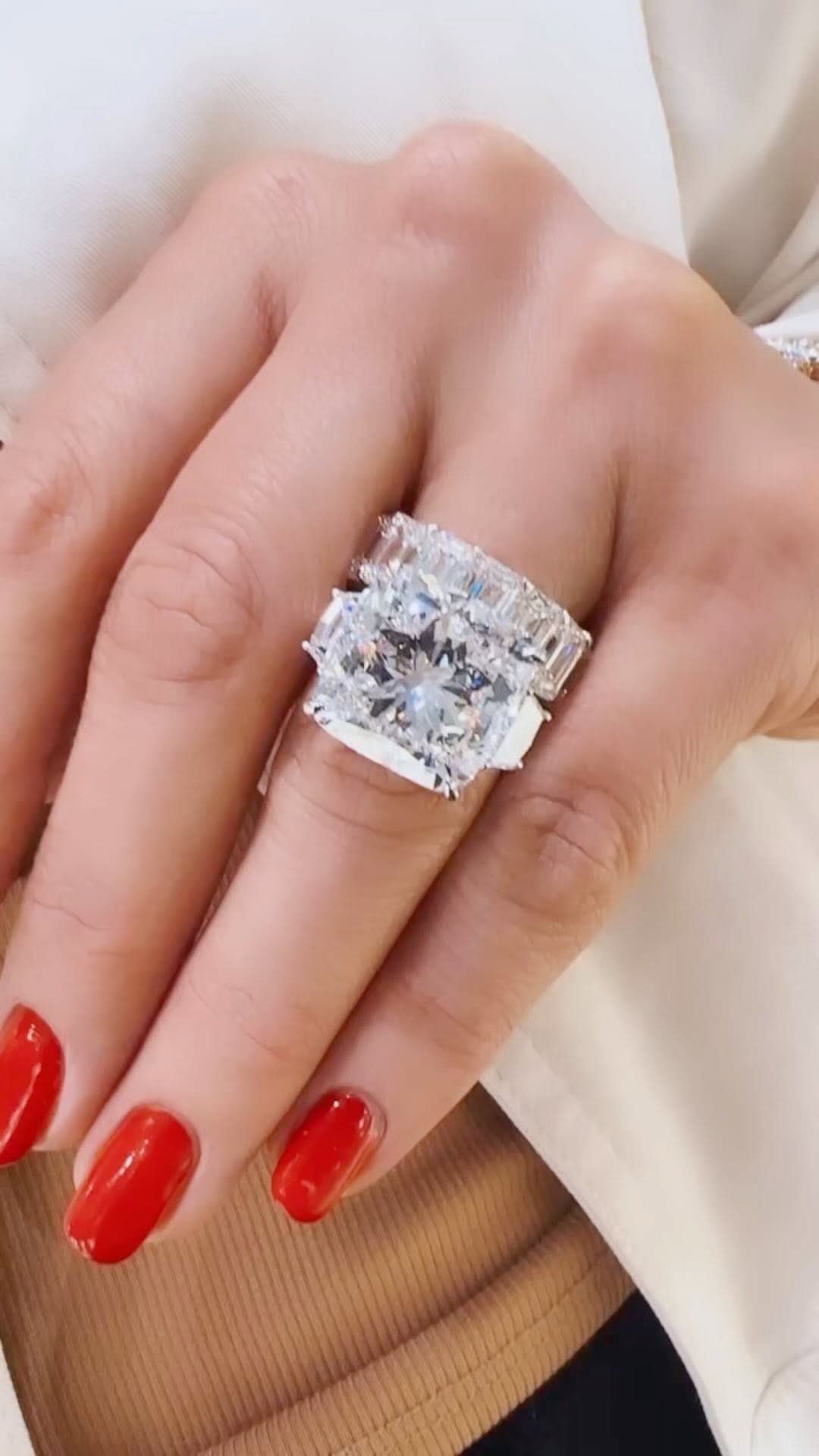 Post 10 by Gail Jewelers on Instagram (video)