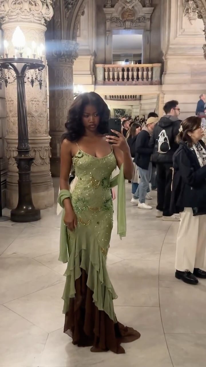 Post 6 by Cybersweetie on Instagram (video)