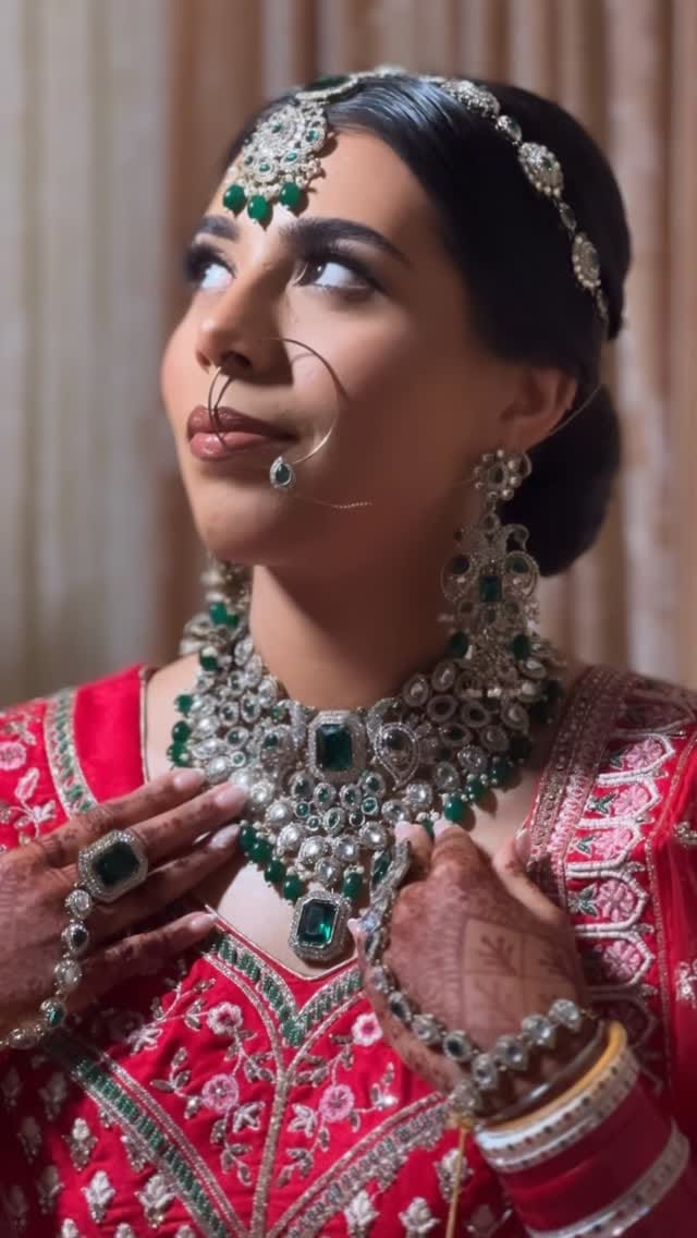 Post 6 by BRIDAL 𝐇𝐚𝐢𝐫 𝐚𝐧𝐝 𝐌𝐚𝐤𝐞𝐮𝐩 𝐀𝐫𝐭𝐢𝐬𝐭 ♡ on Instagram (video)