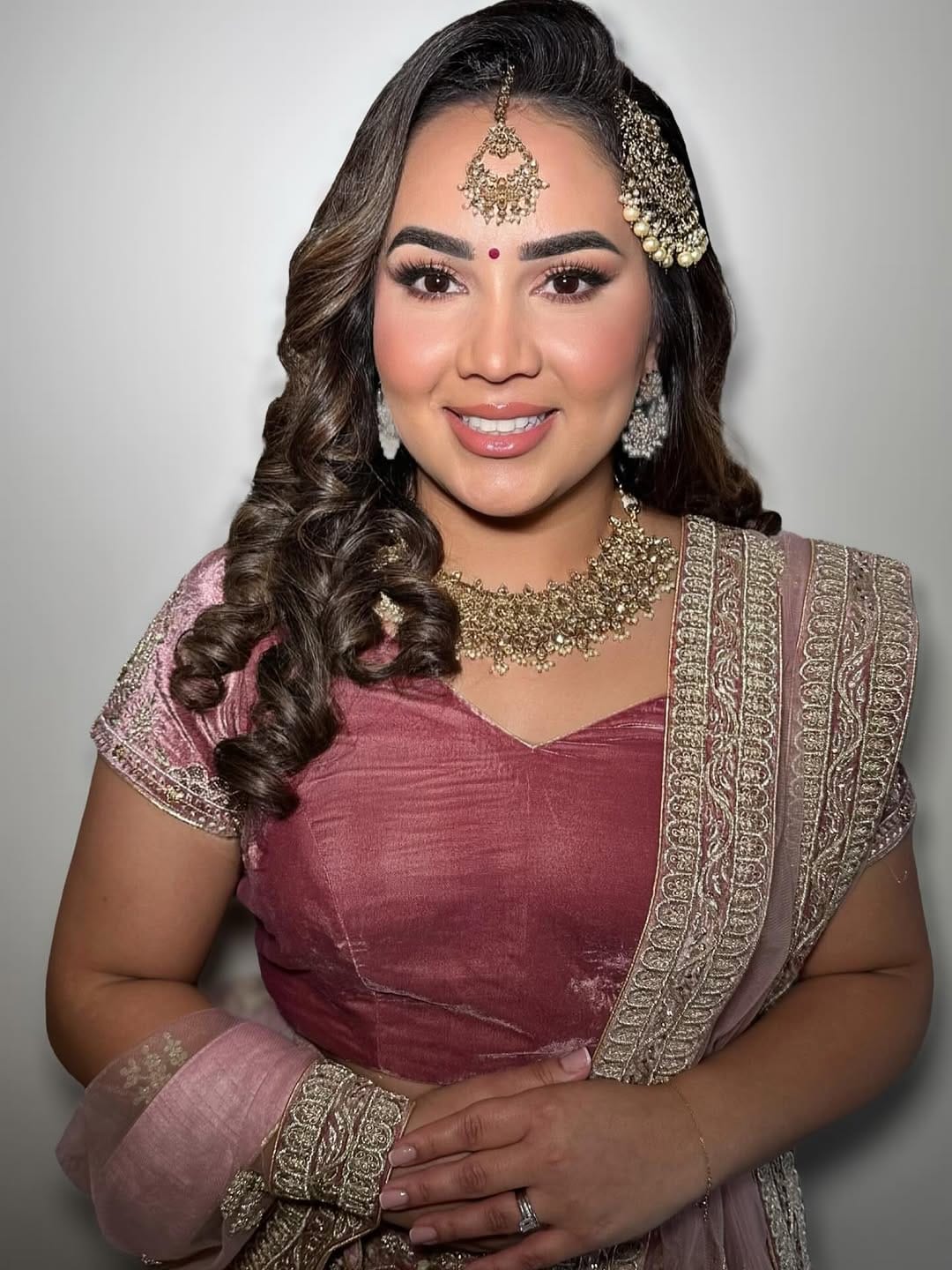 Post 2 by BRIDAL 𝐇𝐚𝐢𝐫 𝐚𝐧𝐝 𝐌𝐚𝐤𝐞𝐮𝐩 𝐀𝐫𝐭𝐢𝐬𝐭 ♡ on Instagram (carousel)