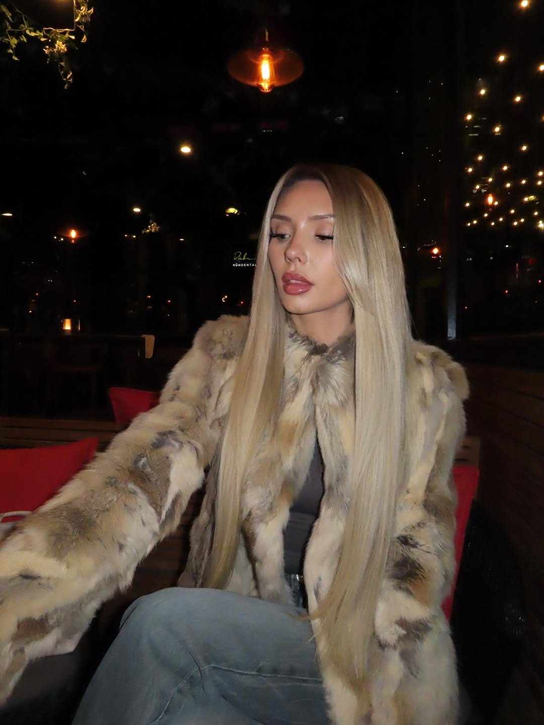 Post 2 by 𝐍 𝐀 𝐄 ♡ on Instagram (carousel)