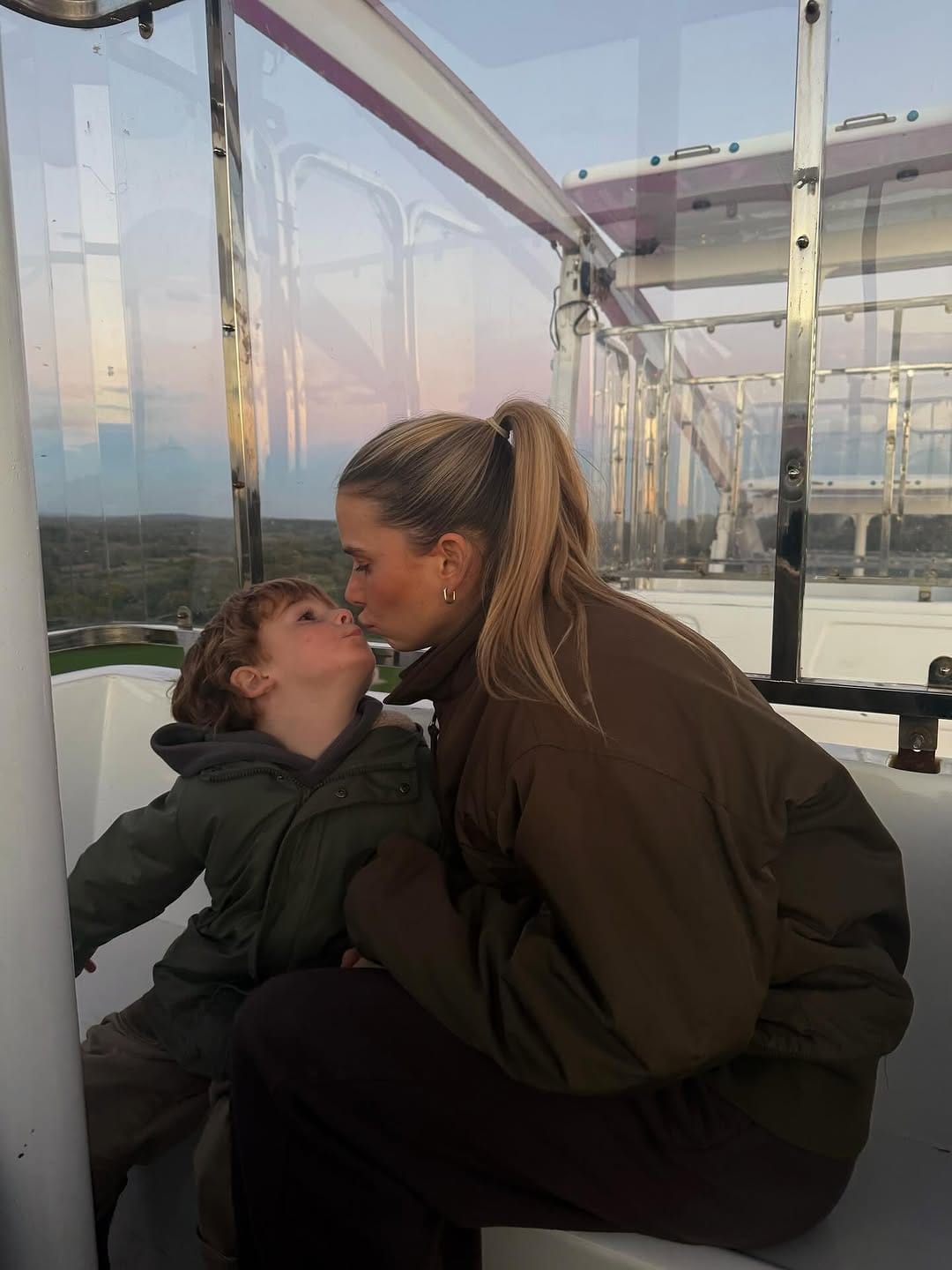 Post 5 by Filiz Leyla on Instagram (carousel)