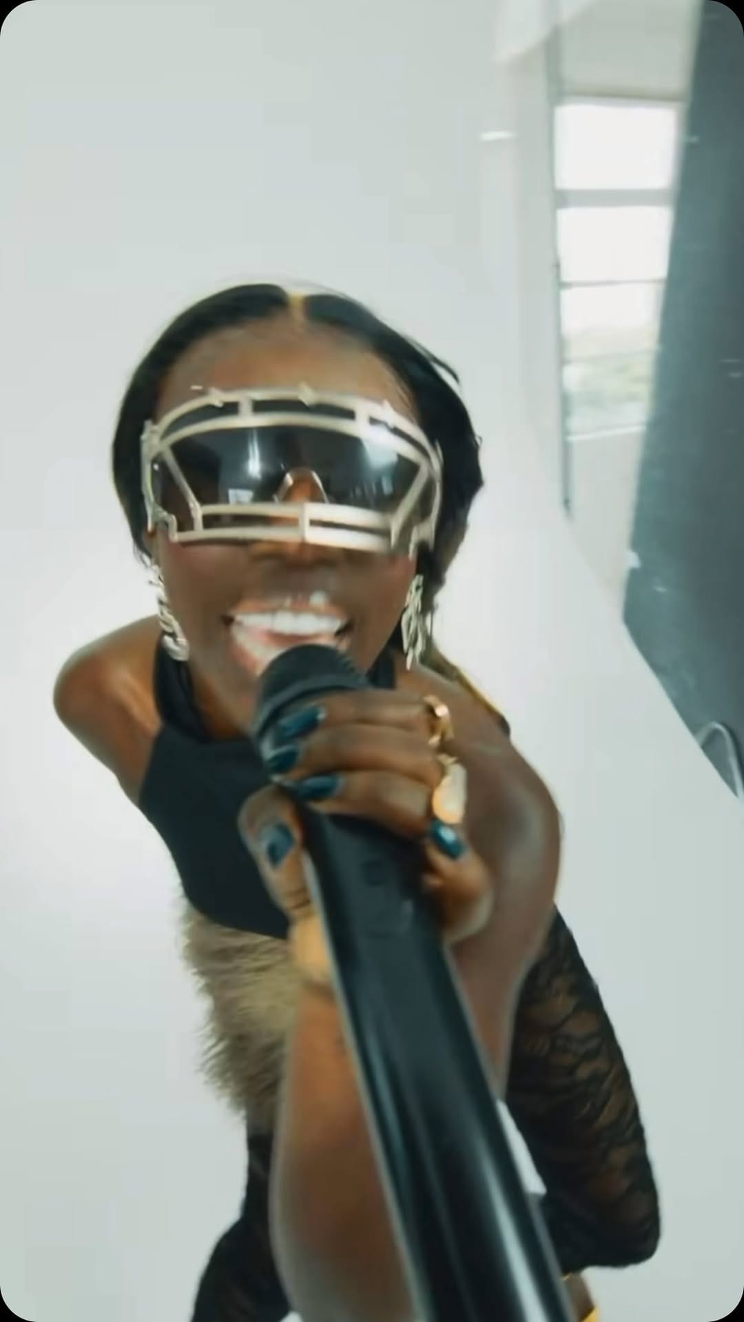 Post 4 by Kokon To Zai on Instagram (video)