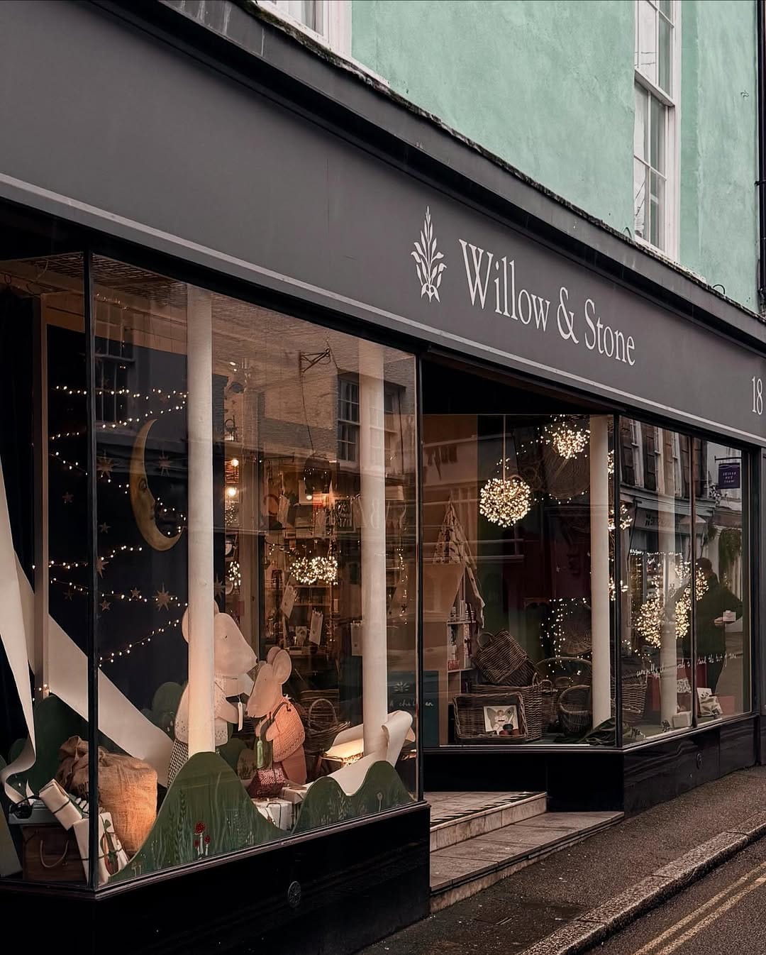 Post 8 by Willow & Stone on Instagram (image)