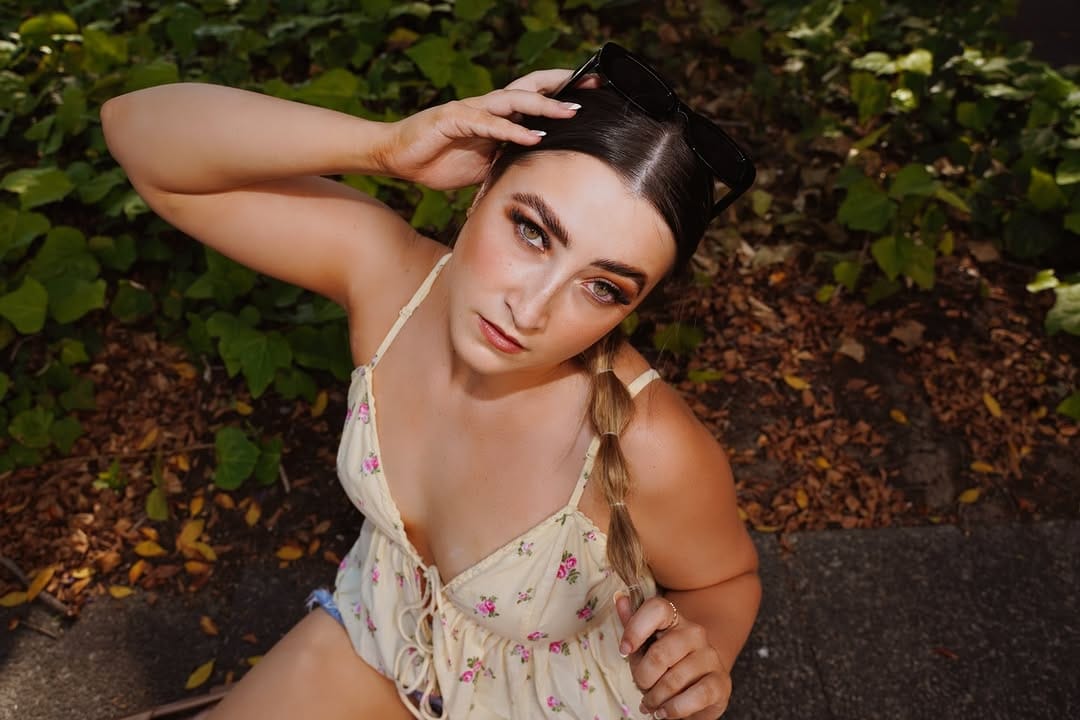 Post 8 by KARIS LUCKHURST | Model | Mother on Instagram (image)
