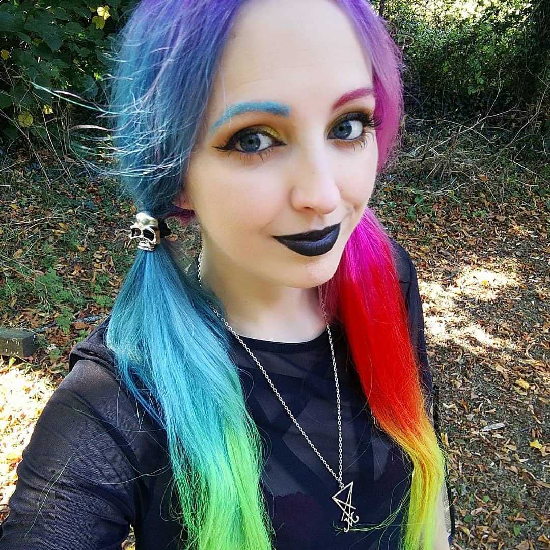 Post 7 by 🖤🌈🖤Ⱡł₮₮ⱠɆ ₥ł₴₴ VɆ₦Ø₥🖤🌈🖤 on Instagram (carousel)