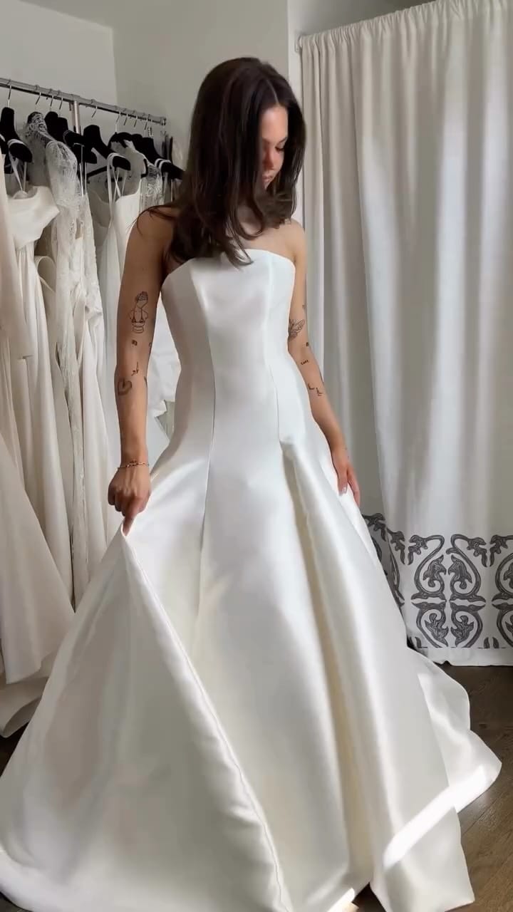 Post 9 by MARCELA GIOCANTI | LONDON BRIDAL ATELIER on Instagram (video)