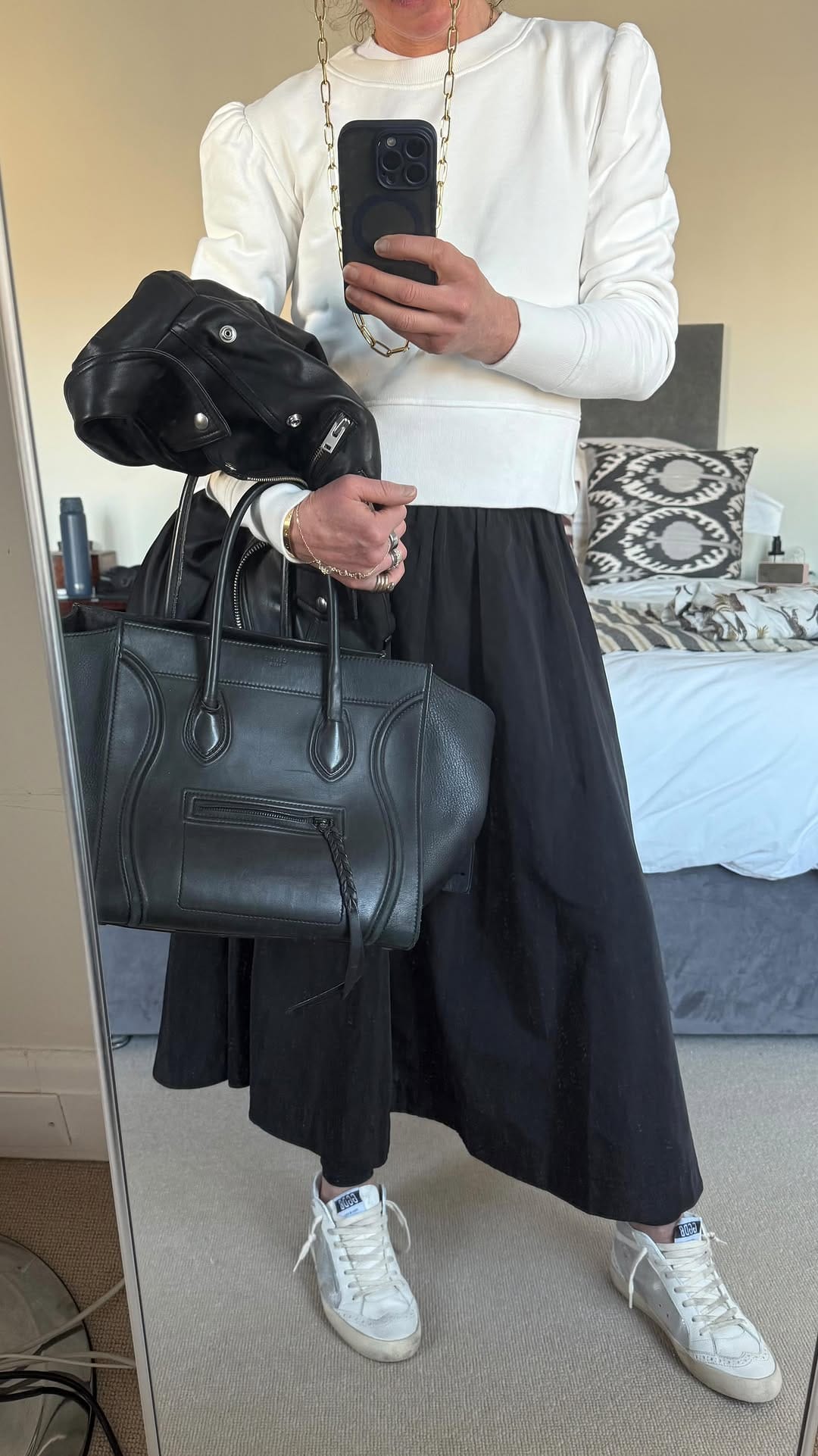 Post 7 by LIVOTTE LONDON on Instagram (video)