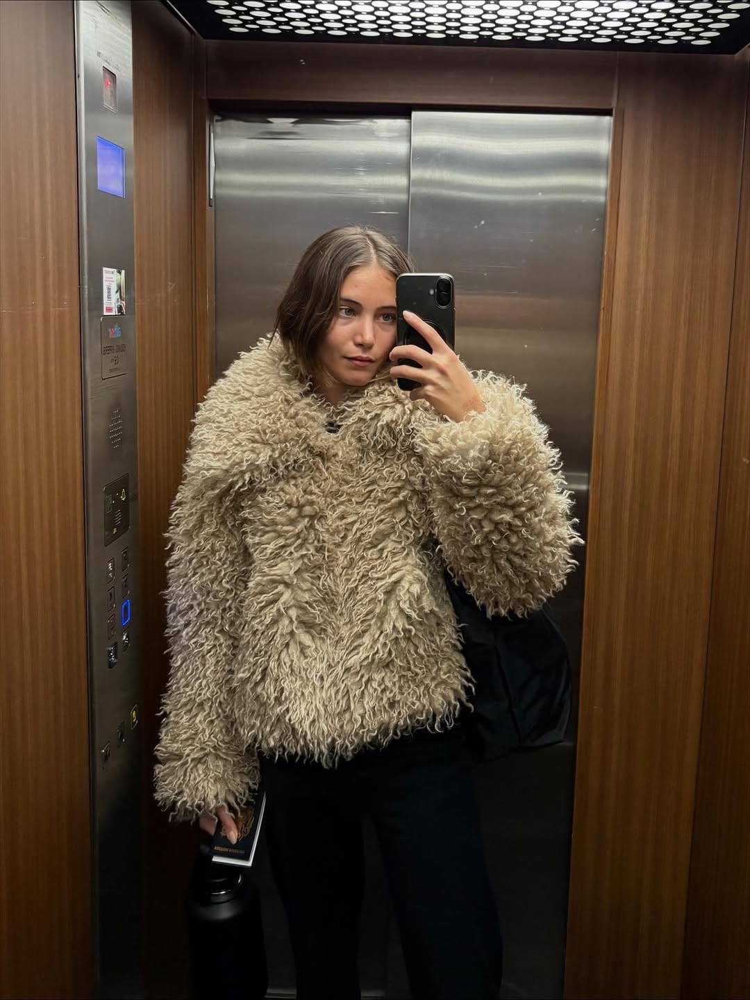 Post 7 by Emilia on Instagram (carousel)