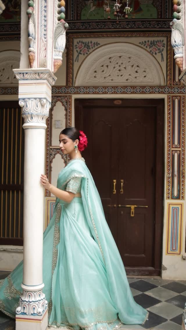 Post 6 by Neha Khullar on Instagram (video)