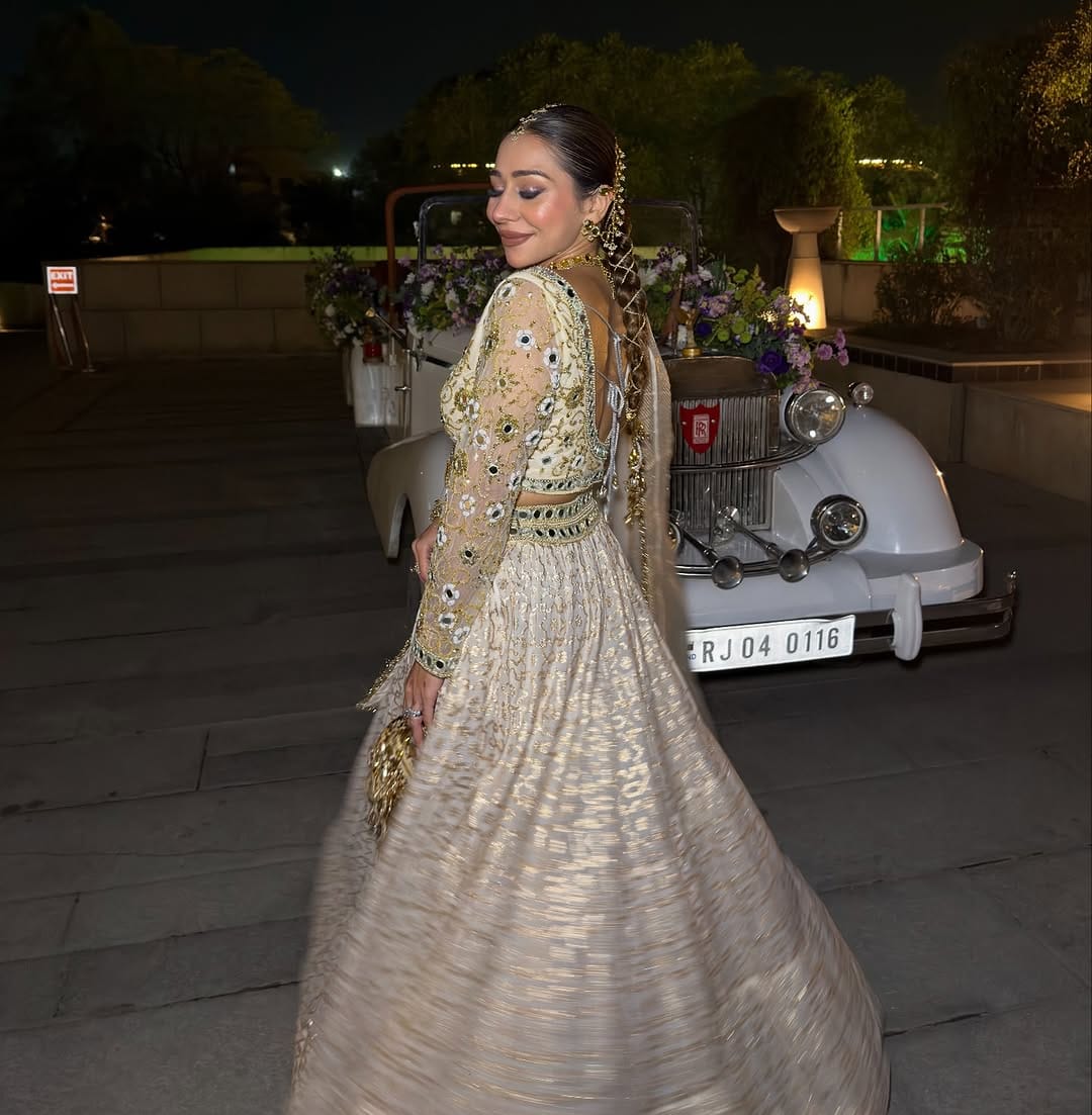 Post 7 by Neha Khullar on Instagram (carousel)