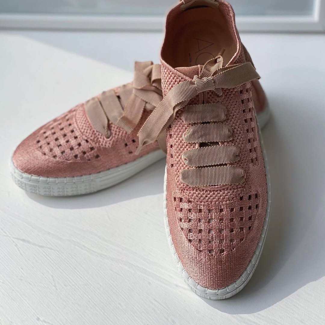 Post 10 by 2505STORE MOSCOW on Instagram (carousel)