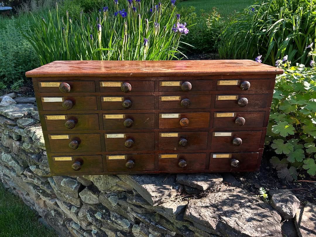 Post 8 by Farmhouse Eclectics on Instagram (image)