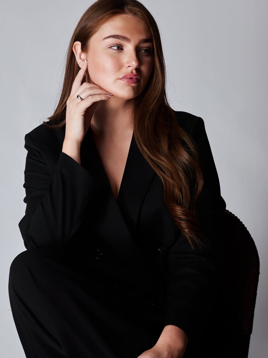 Post 8 by Demi Hill Trayers  | CURVE MODEL on Instagram (carousel)
