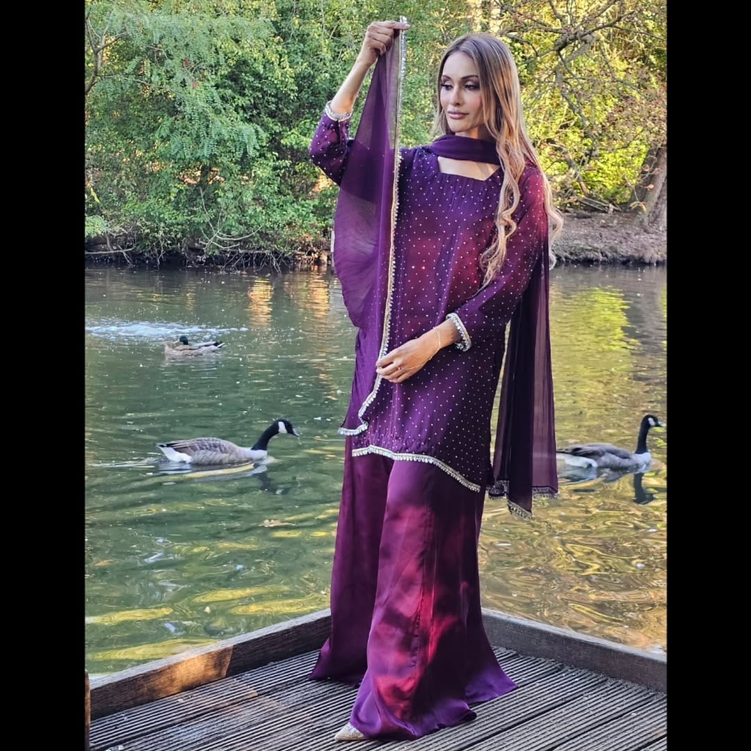 Post 3 by Sarah Zaaraz on Instagram (image)